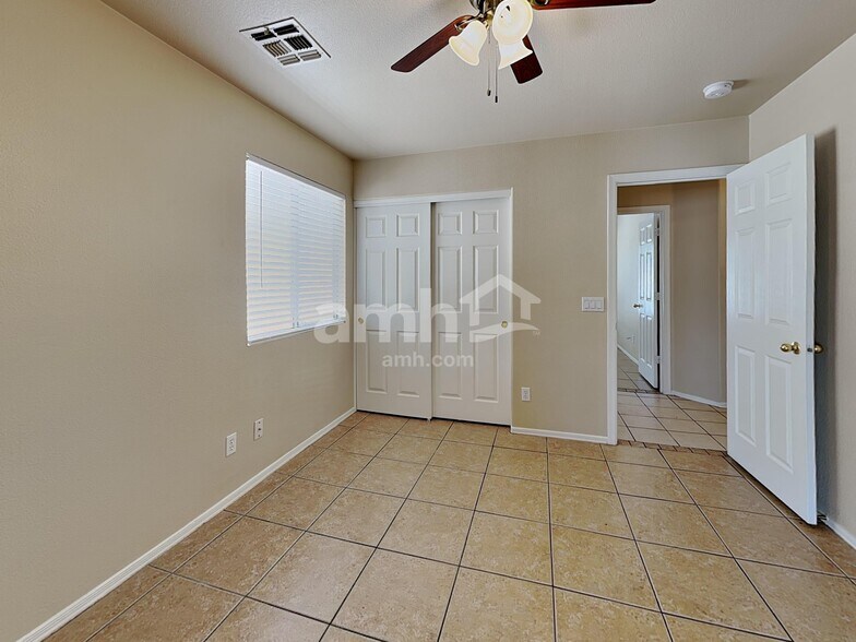 Building Photo - 12710 W Via Camille