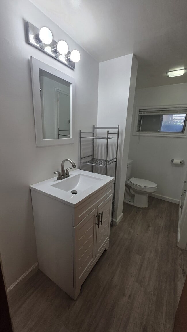 Building Photo - "Charming 1-Bedroom Duplex Retreat in Ogden – Your Cozy Haven Awaits!"
