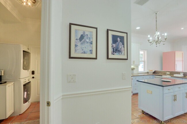 Building Photo - 16975 83rd Pl N