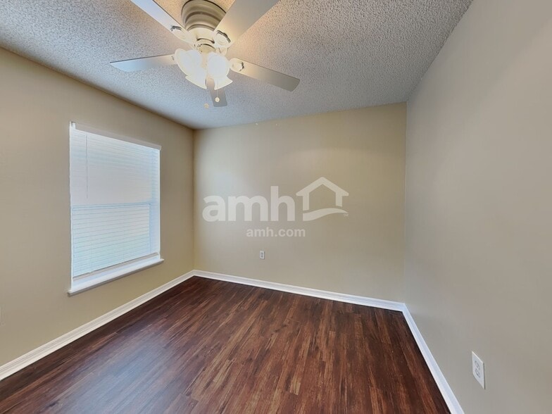 Building Photo - 12605 Parkbury Dr