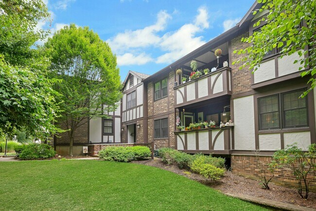 Building Photo - 21 Heritage Dr