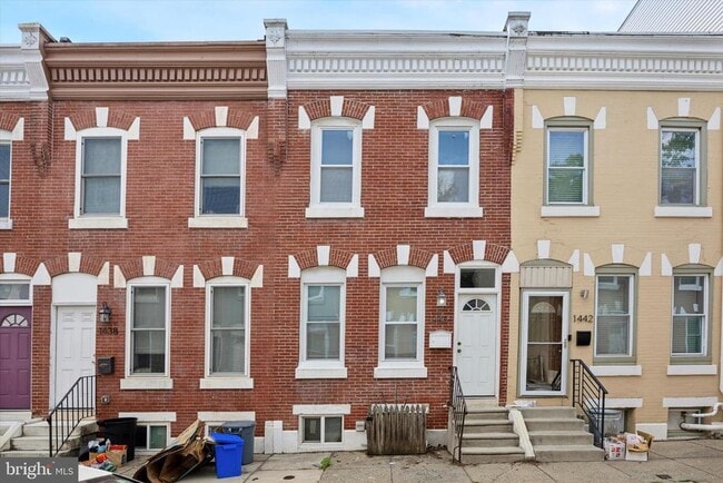 Primary Photo - 1440 N Dover St