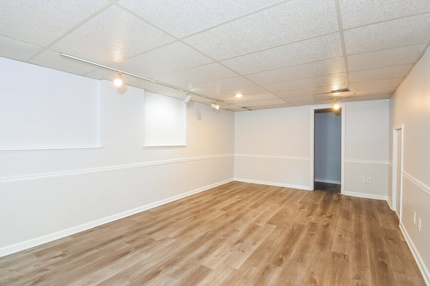 Building Photo - 4996 Shallow Ridge Rd NE
