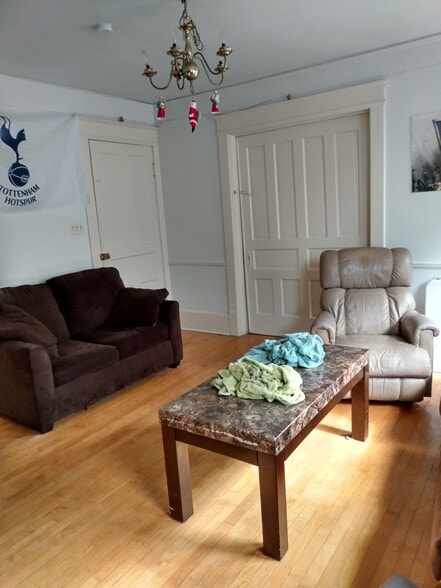 Building Photo - 2837 N Cramer St