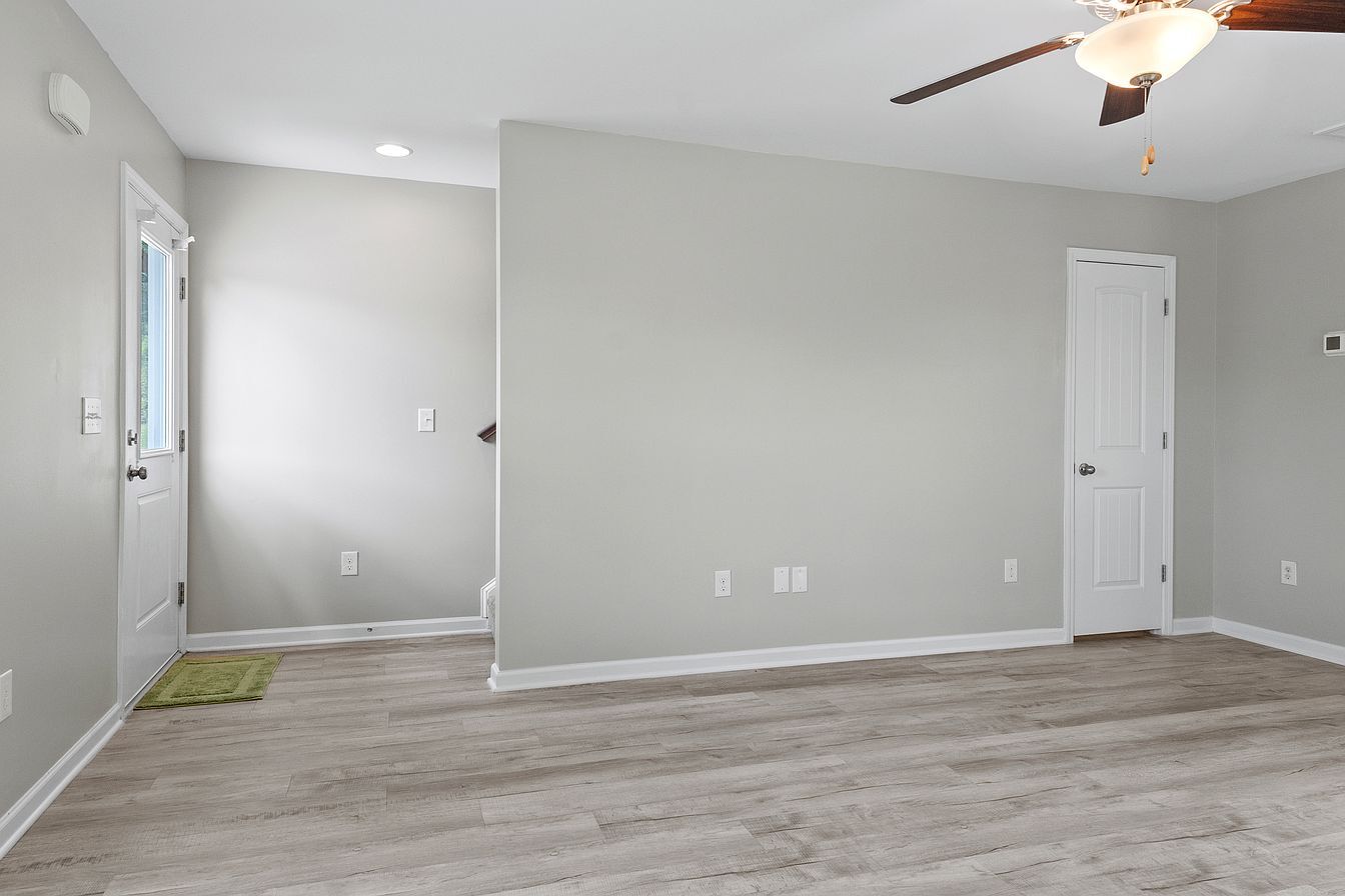 Living room - 207 Royal Way