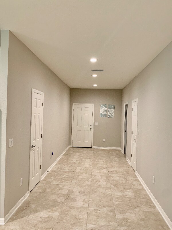 Building Photo - 1074 Grantham Dr
