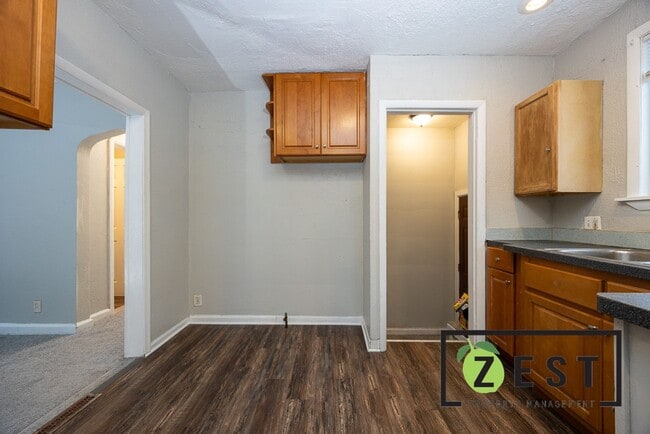 Building Photo - OPEN HOUSE 1/13! 2PM-2:30PM! 2 BDRM 1 BTH