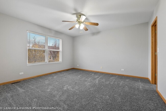 Building Photo - 4051 Blackstone Dr