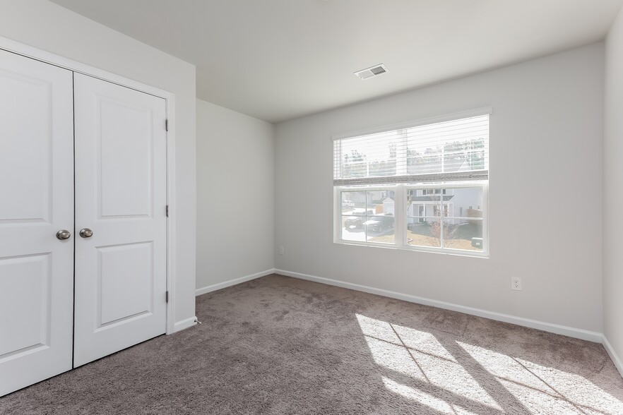 Building Photo - 620 Millsgate Cir