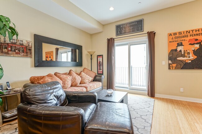 Building Photo - 1533 Fairmount Ave