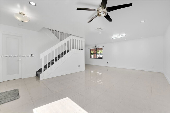 Building Photo - 9646 SW 151 Ave