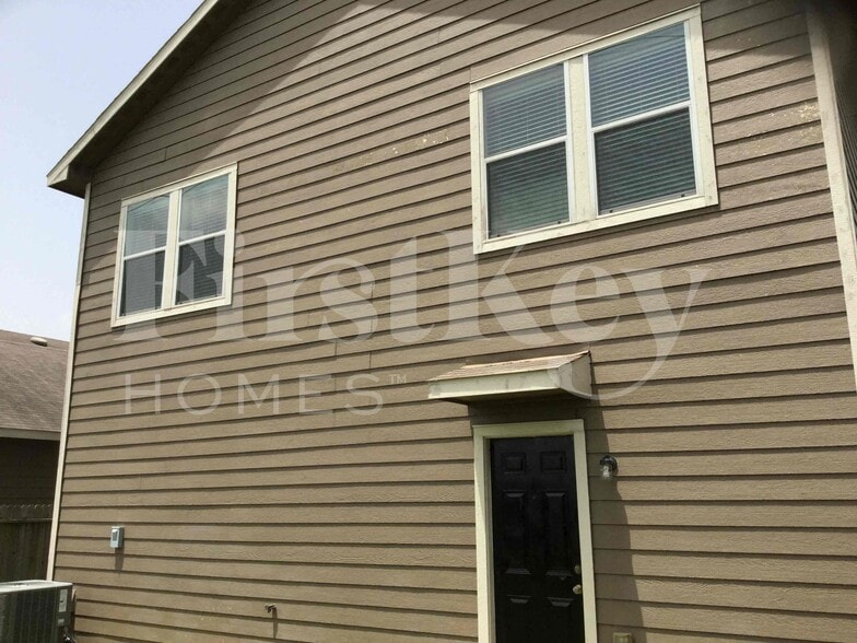 Building Photo - 7876 Galleon Field Ln