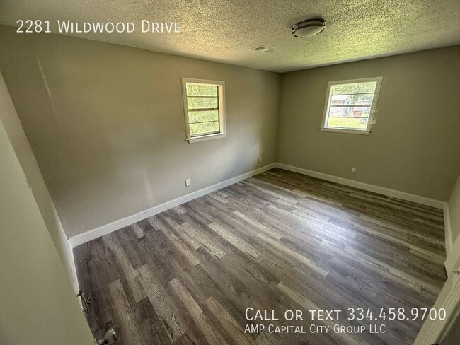 Building Photo - 2281 Wildwood Dr