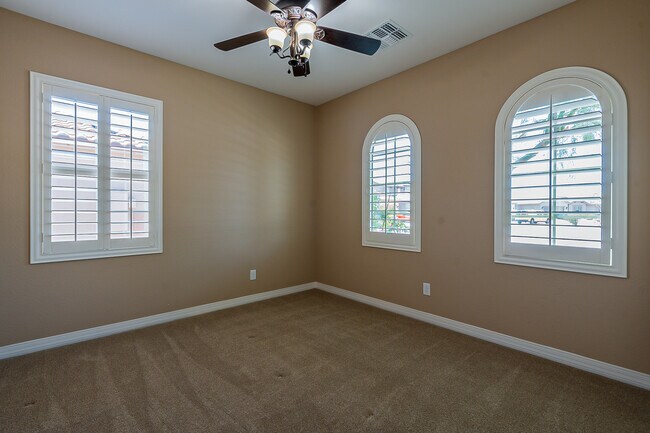 Building Photo - 28315 N Welton Pl