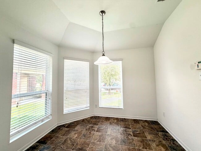 Building Photo - 2803 S Red Birch Cir