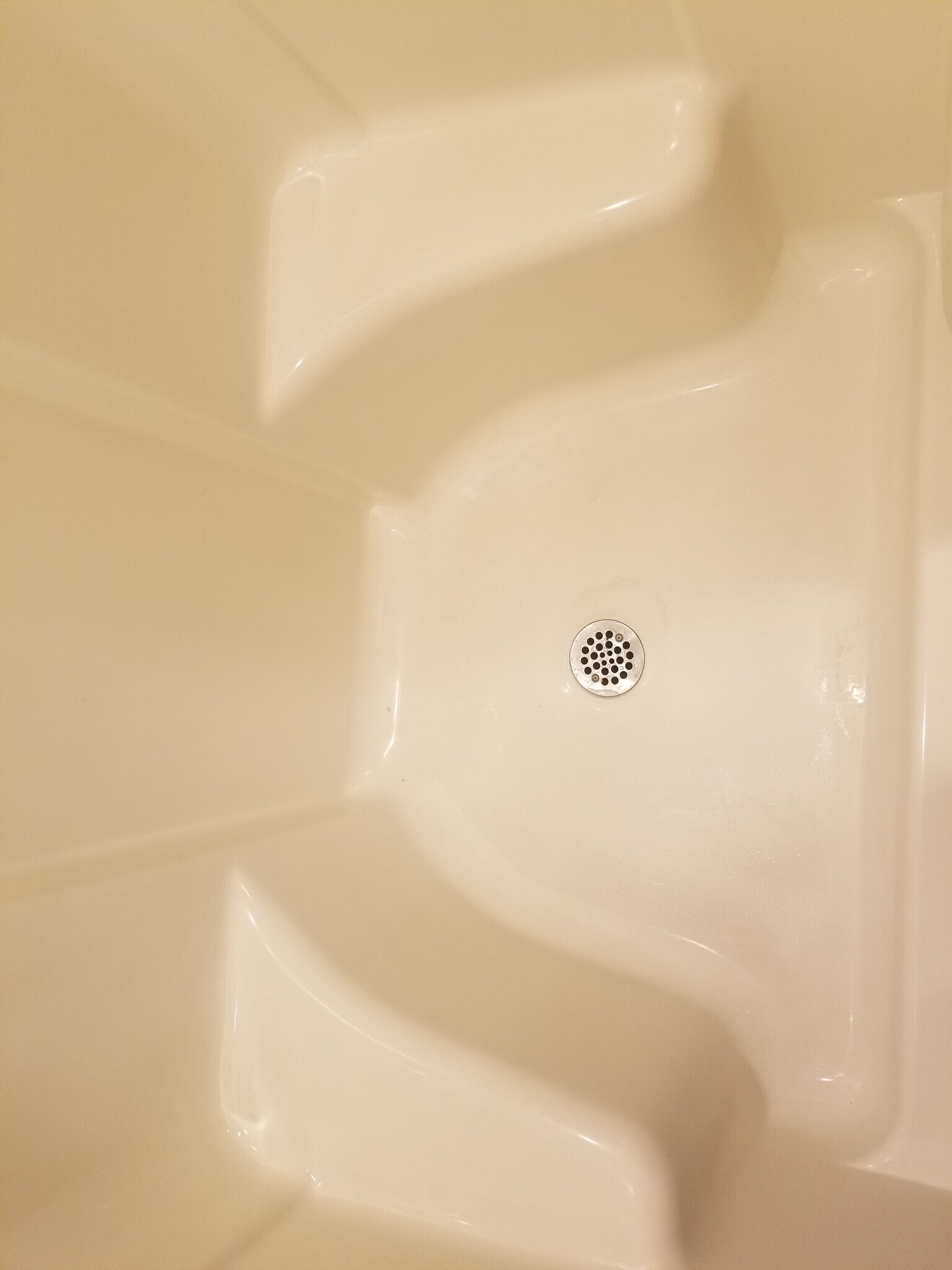 Shower 2 - 39 N Archmore St