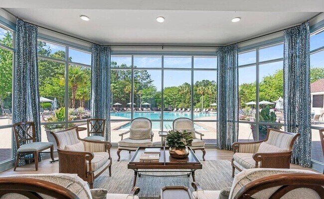 Building Photo - Lovely Furnished Home in The Haven