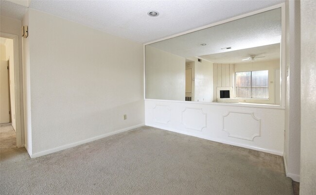 Building Photo - 5711 Sugar Hill Dr