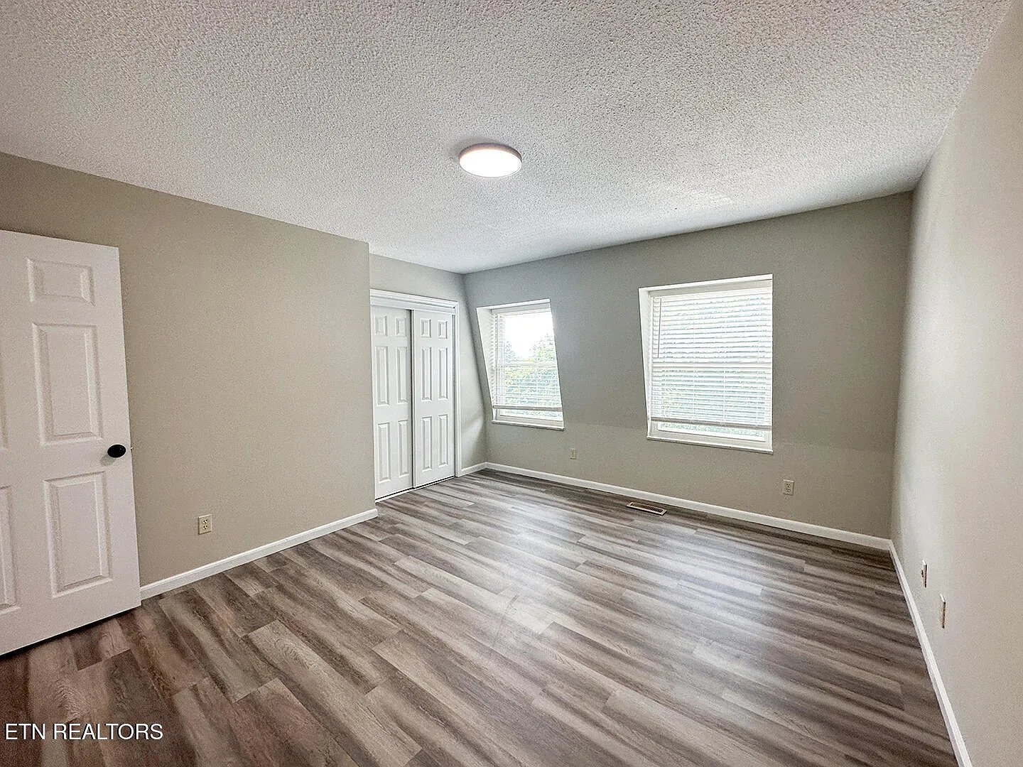 Building Photo - 106 Asbury Way