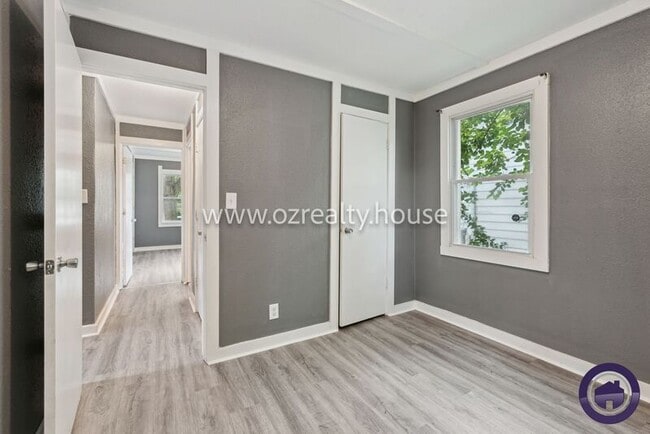 Building Photo - 2126 Marlow Rd