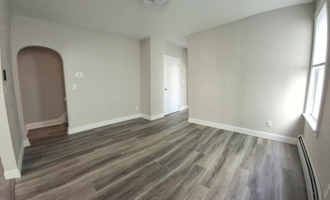 Building Photo - Remodeled 4 Bedroom in Hershey!