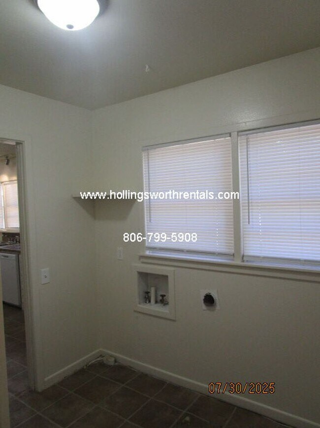 Building Photo - 4 bedroom, 2 bath, 2 car garage with shop ...
