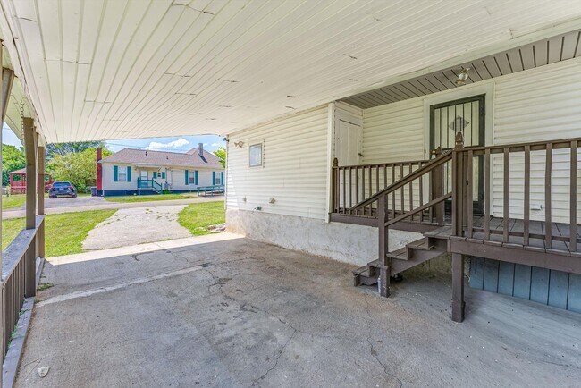 Building Photo - 2100 Cecil Ave