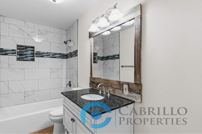 Building Photo - 6311 Inman St