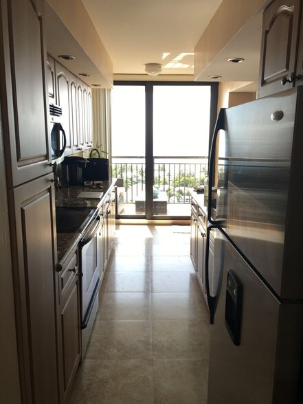 Building Photo - 3031 N Ocean Blvd