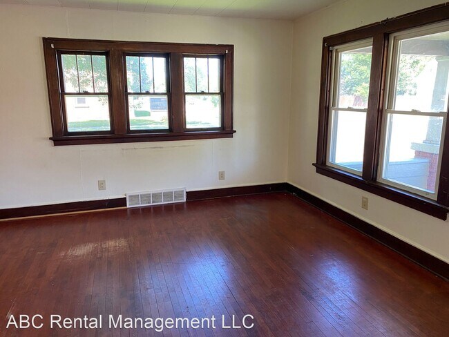 Building Photo - 3 br, 1.5 bath House - 815 West Thomas Street