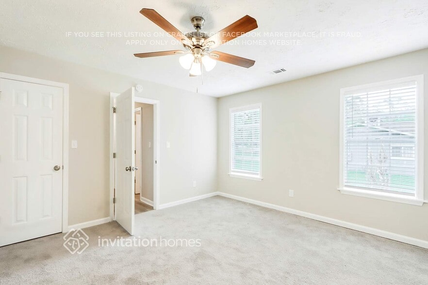 Building Photo - 4469 White City Rd