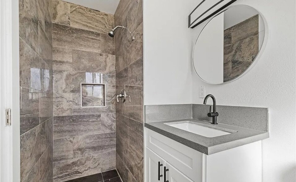 Building Photo - 38466 Sumac Ave