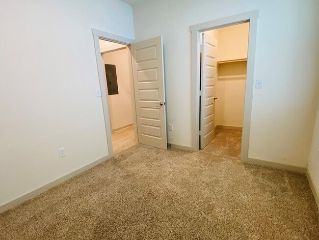 Building Photo - 10917 Tildon Ave