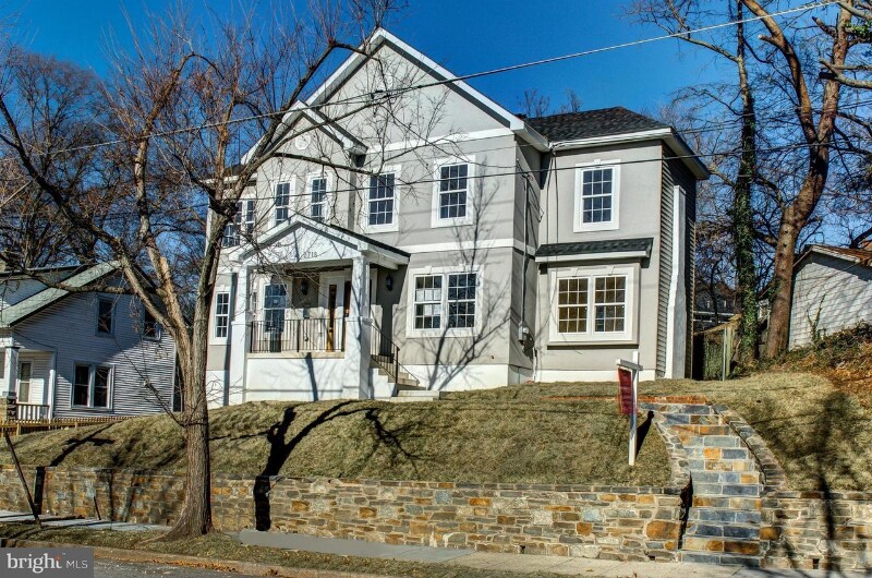 Primary Photo - 2718 Hamlin St NE