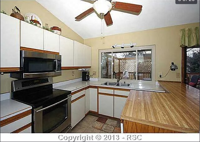 Building Photo - 3819 Midsummer Ln S