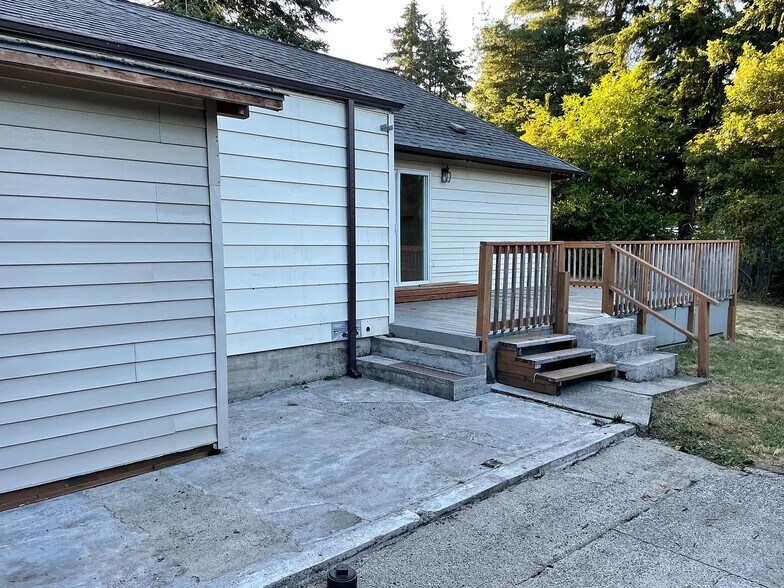 Deck - 1816 N 145th St