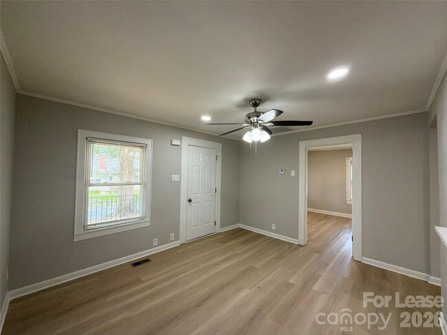Building Photo - 831 Cason St
