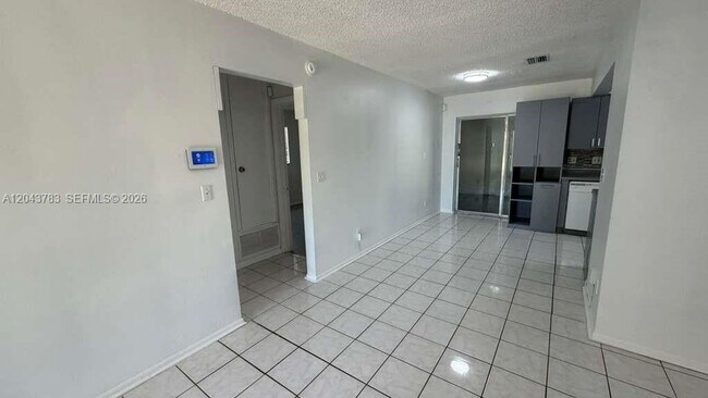 Building Photo - 5425 NW 16th Ct