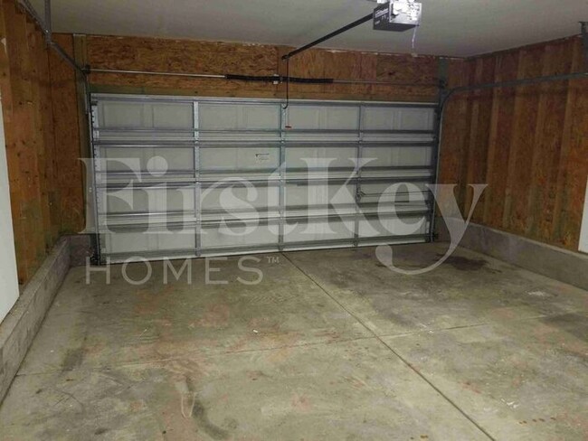 Building Photo - 4406 Vernon Cir SE