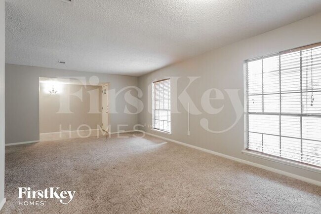 Building Photo - 2010 Eastfield Circle