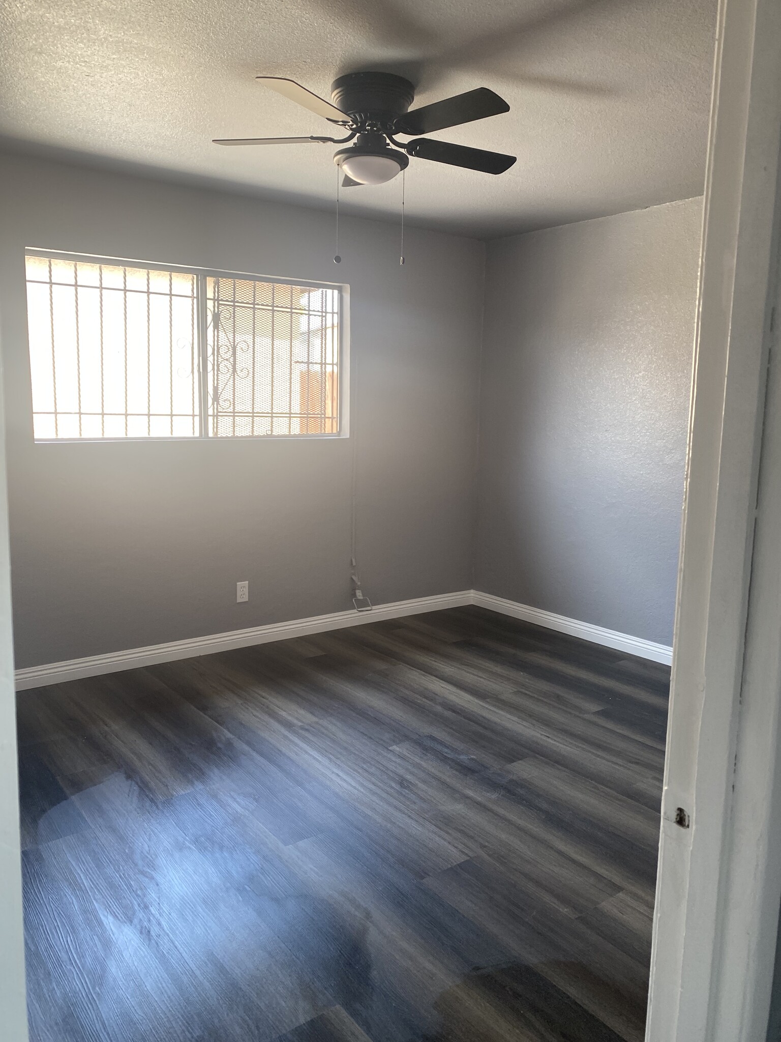 Bedroom - 213 E Reeve St