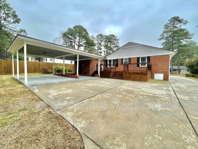 Building Photo - 1430 Pine Valley Loop
