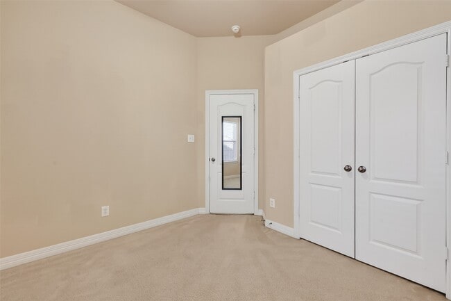 Building Photo - 7002 Casita Dr