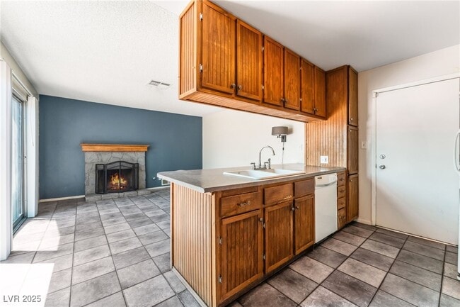 Building Photo - 1713 Neptune Dr