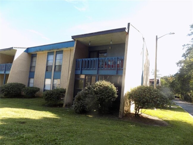 Building Photo - 2811 SW Archer Rd