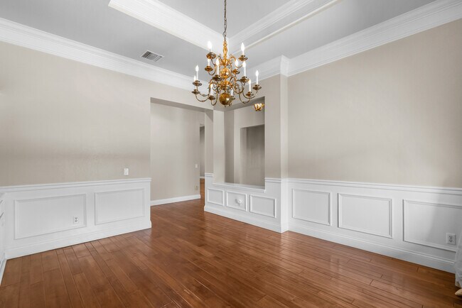 Building Photo - 9835 Columbus Ave