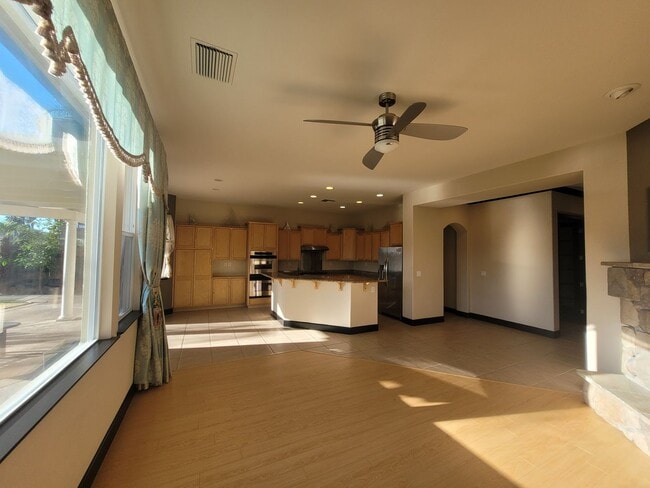 Building Photo - Lake front home in Westlake in Natomas, gated community