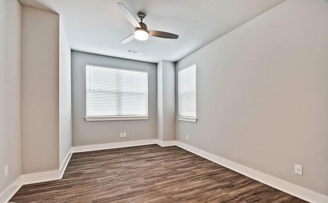 Building Photo - 1701 W Deane St