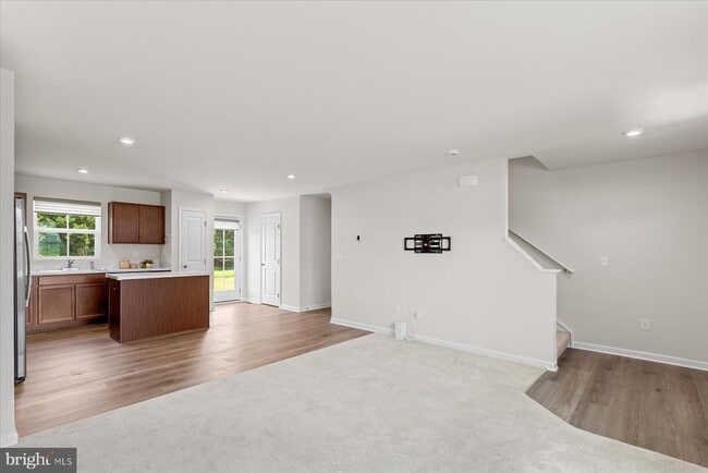 Building Photo - 30127 Moorings Reach