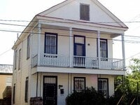 Building Photo - Charming Coming Street Retreat in the Heart of Historic Charleston